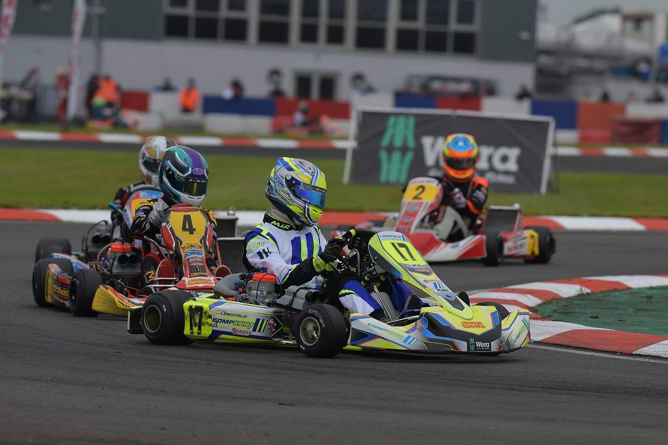 Close pack kart racing